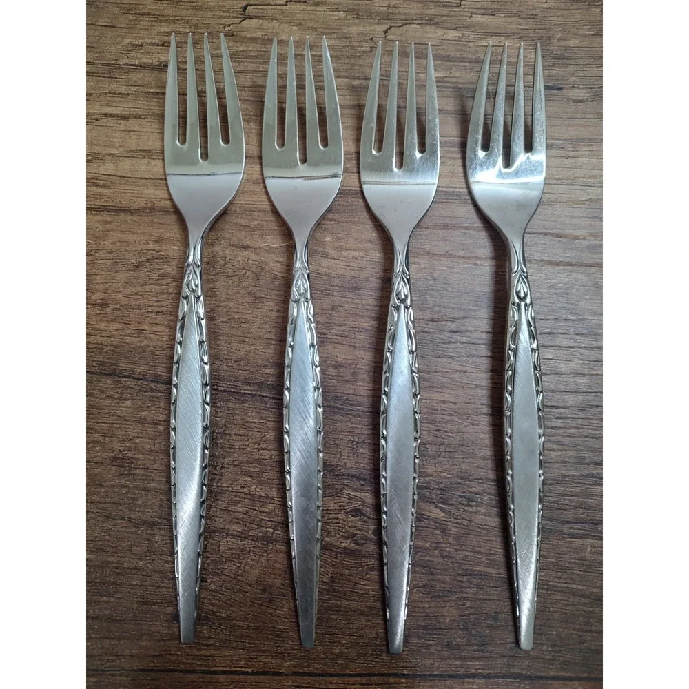 Venetia Community Stainless DessertSalad Forks Lot of 4 Oneida Flatware 6.75
